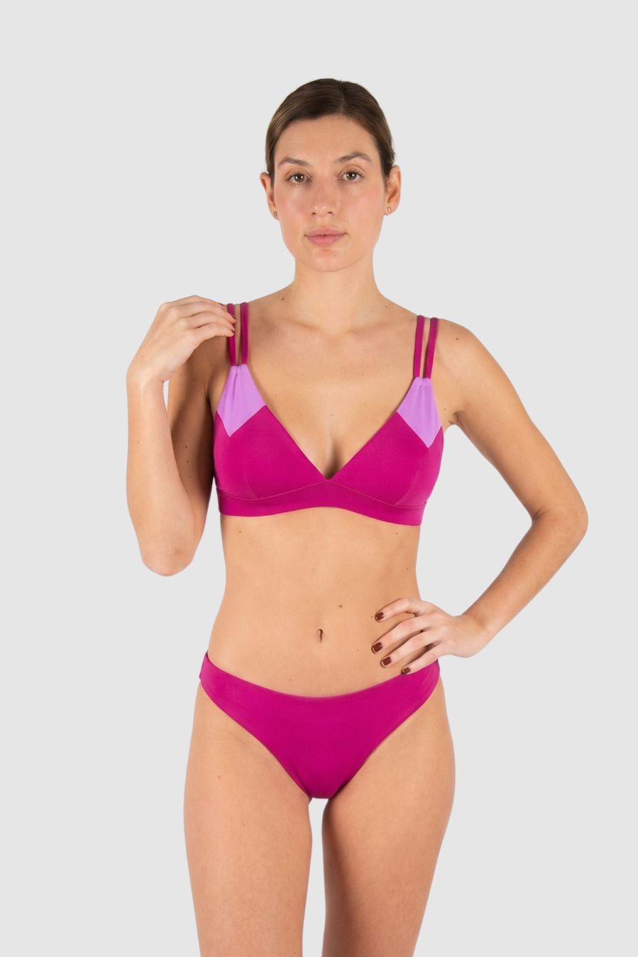 Top de bikini con tirantes ajustables y espalda adaptable para mayor sujeción