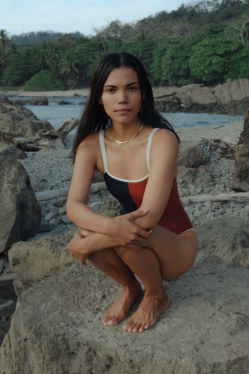 ONE PIECE ORILLA BLACK & TERRA