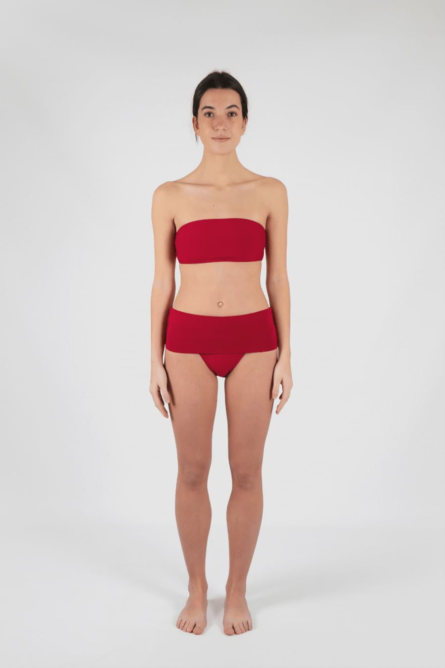 Braguita de bikini onekini bimini fresa, vista frontal sobre modelo.
